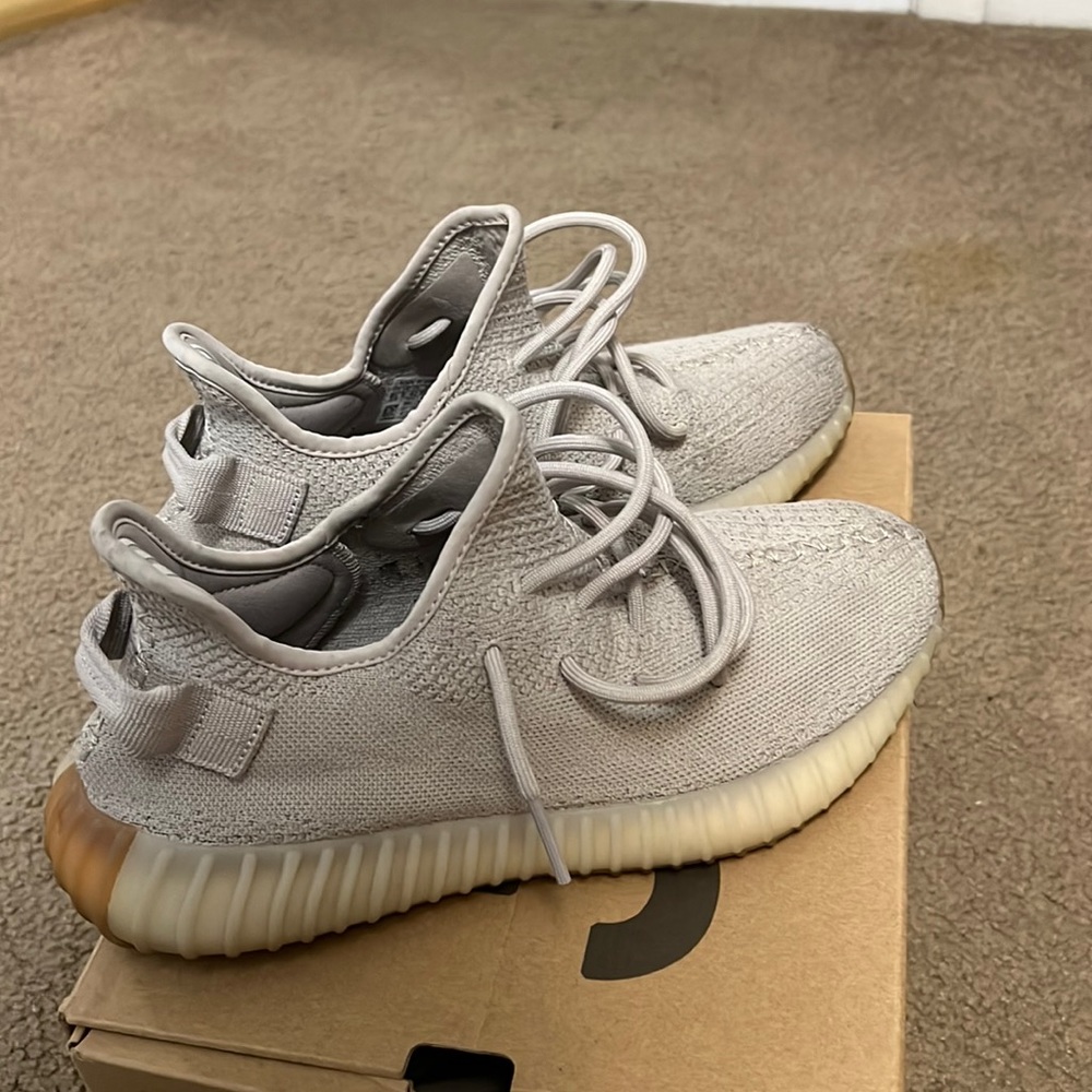 Pre owned Adidas Yeezy boost 350